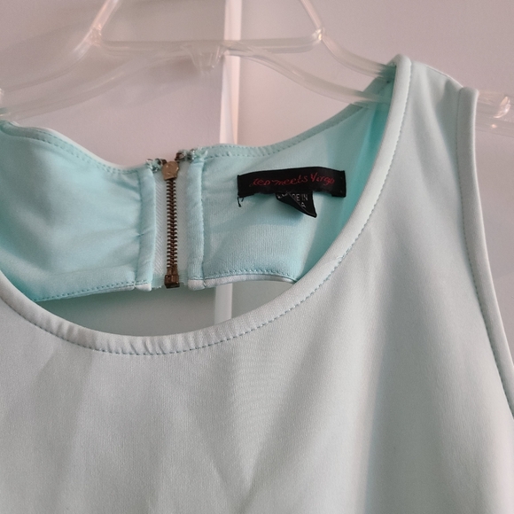 Adorable Boutique Shop Dress - Picture 2 of 4